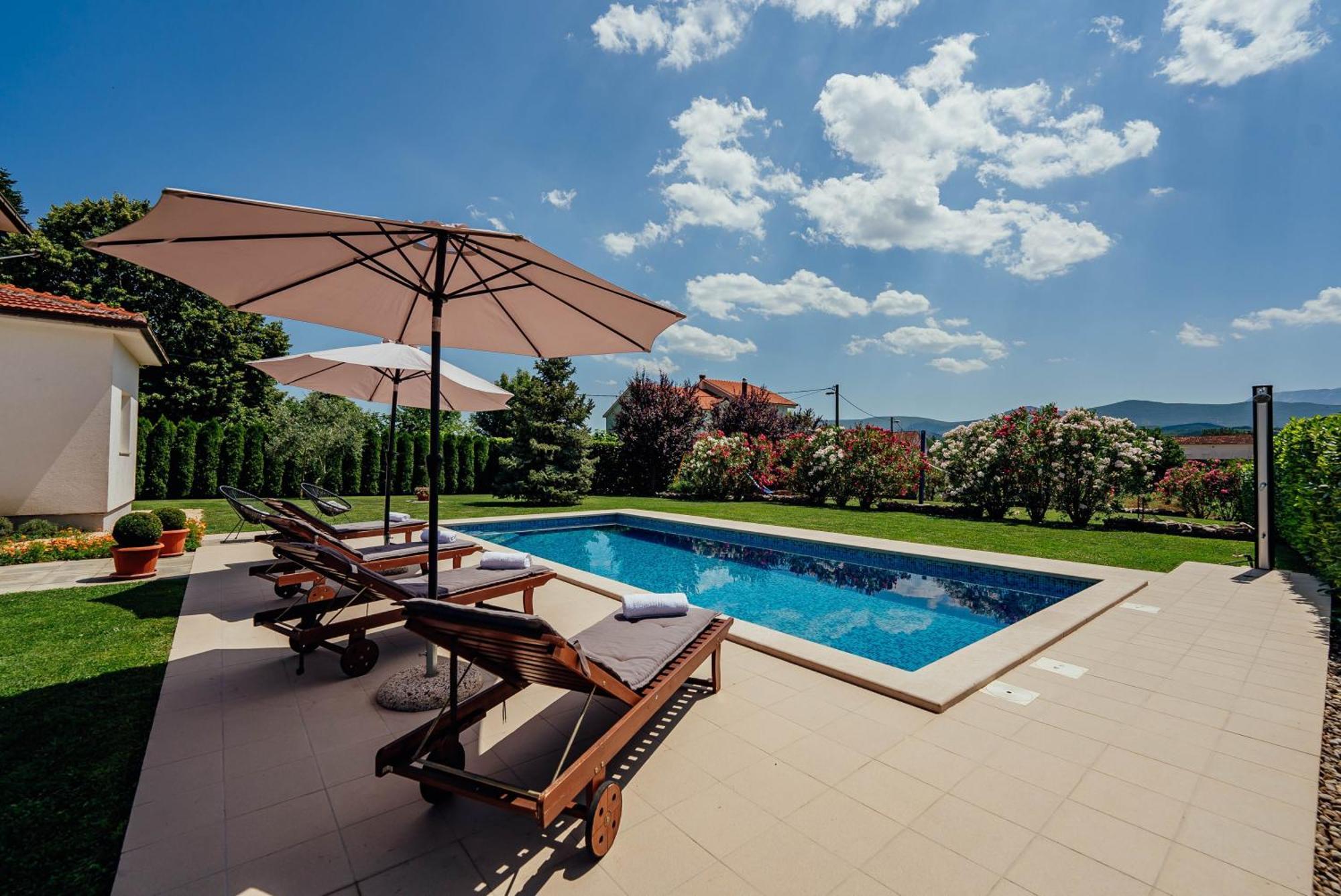 Villa Latica Donji Proložac Exteriér fotografie