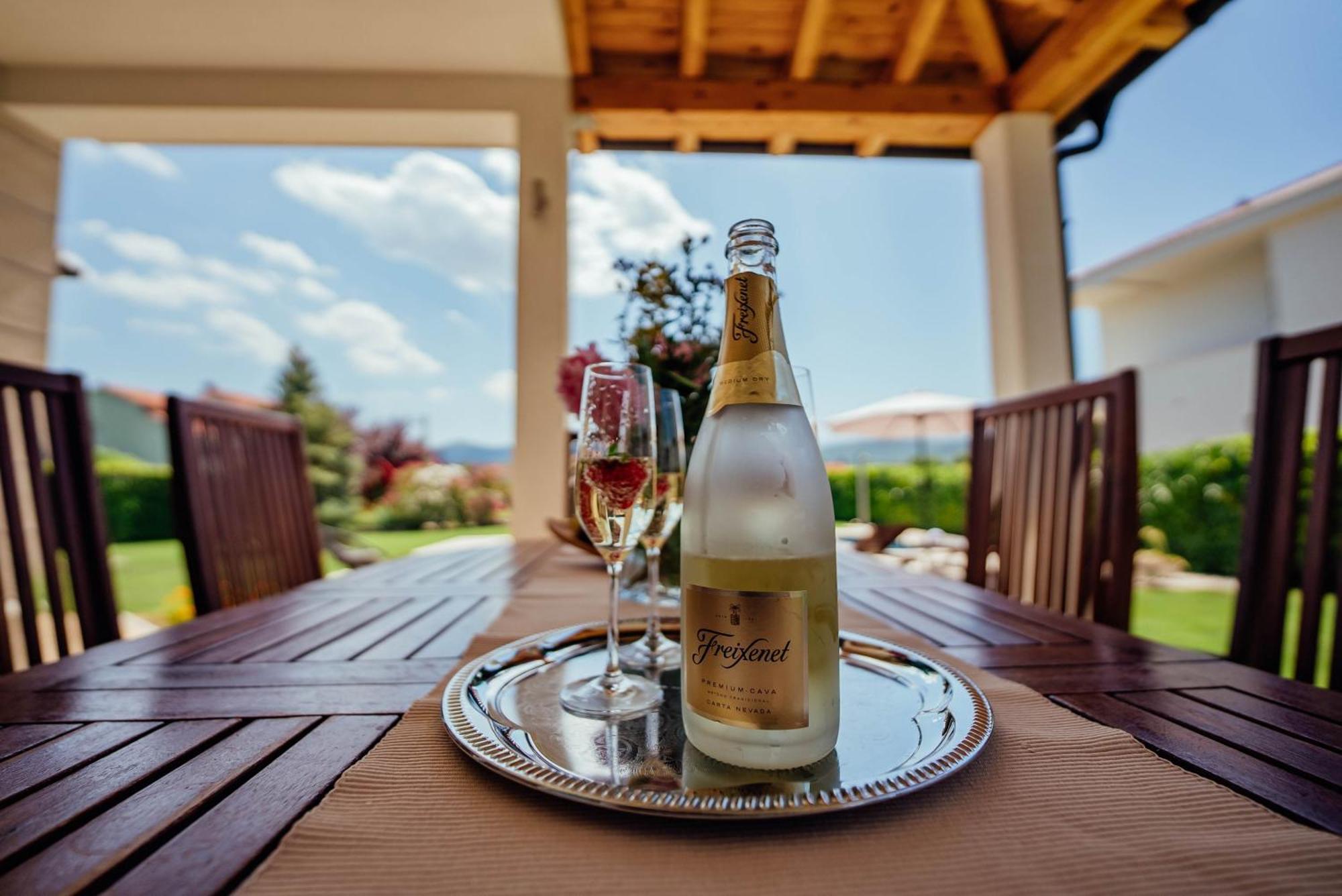 Villa Latica Donji Proložac Exteriér fotografie